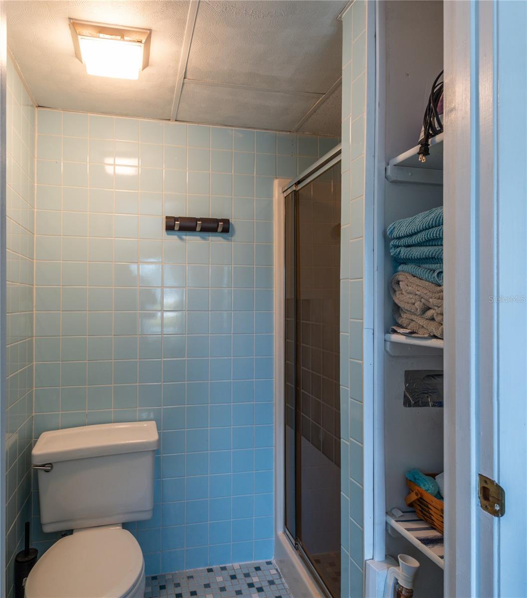 Image 22 of 40 For 37218 Sandra Avenue