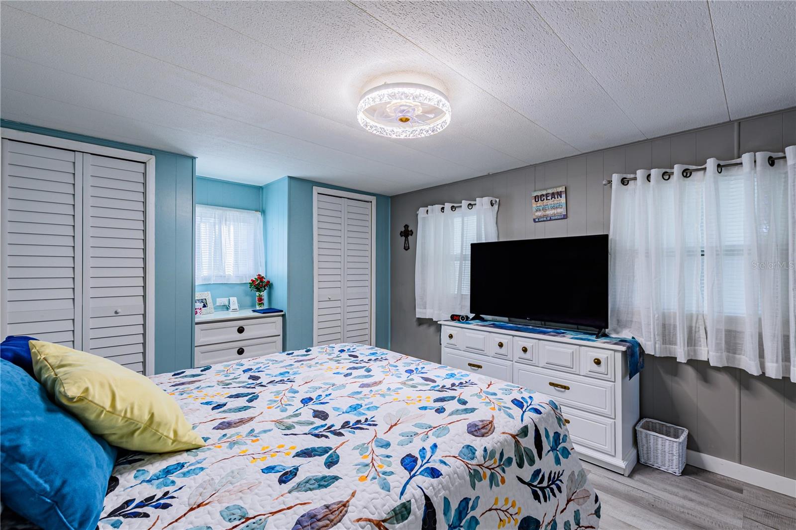 Image 25 of 40 For 37218 Sandra Avenue