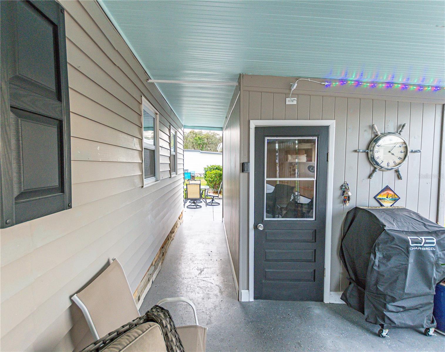 Image 28 of 40 For 37218 Sandra Avenue