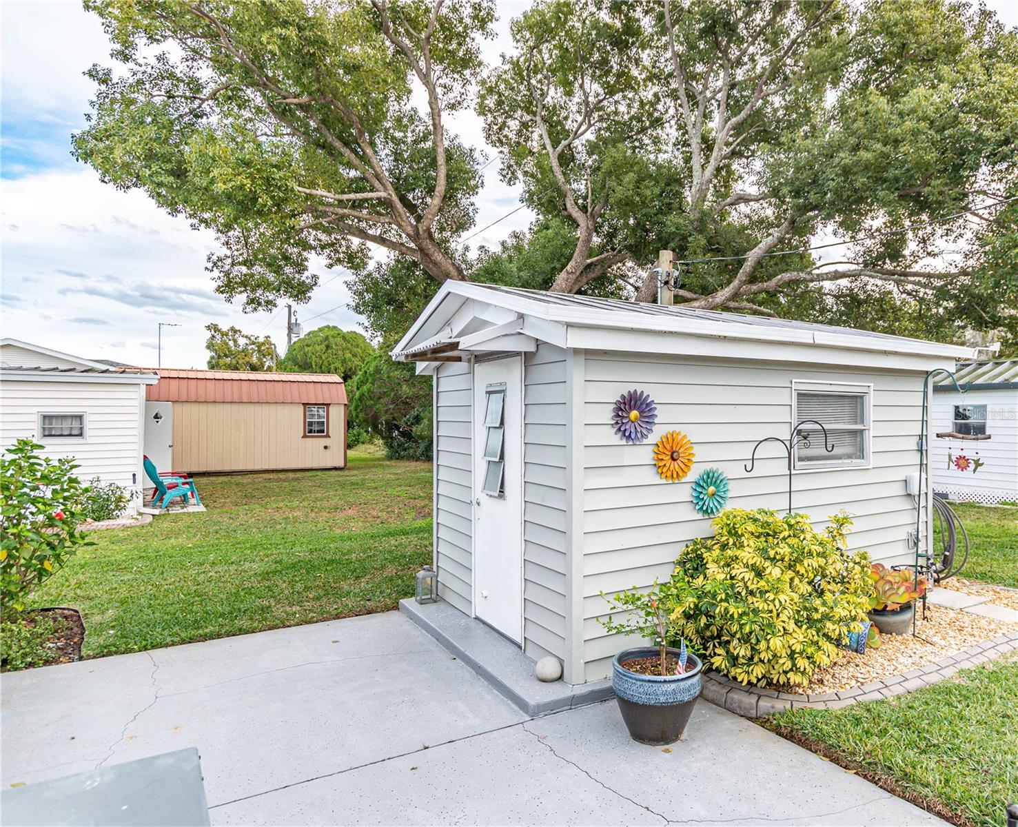 Image 33 of 40 For 37218 Sandra Avenue