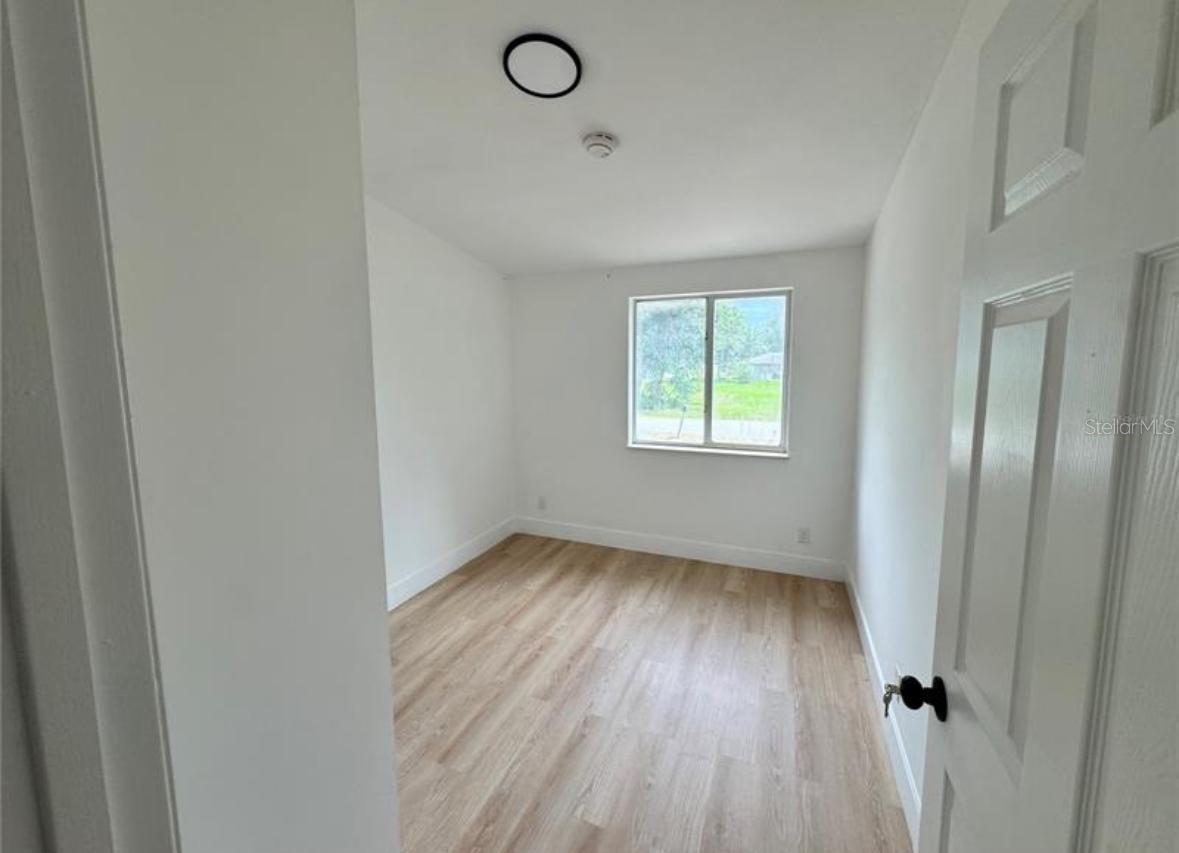 Image 7 of 9 For 26448 Eager Rd