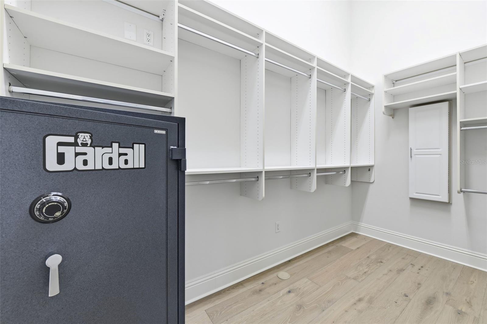 Image 23 of 46 For 7796 Alister Mackenzie Drive