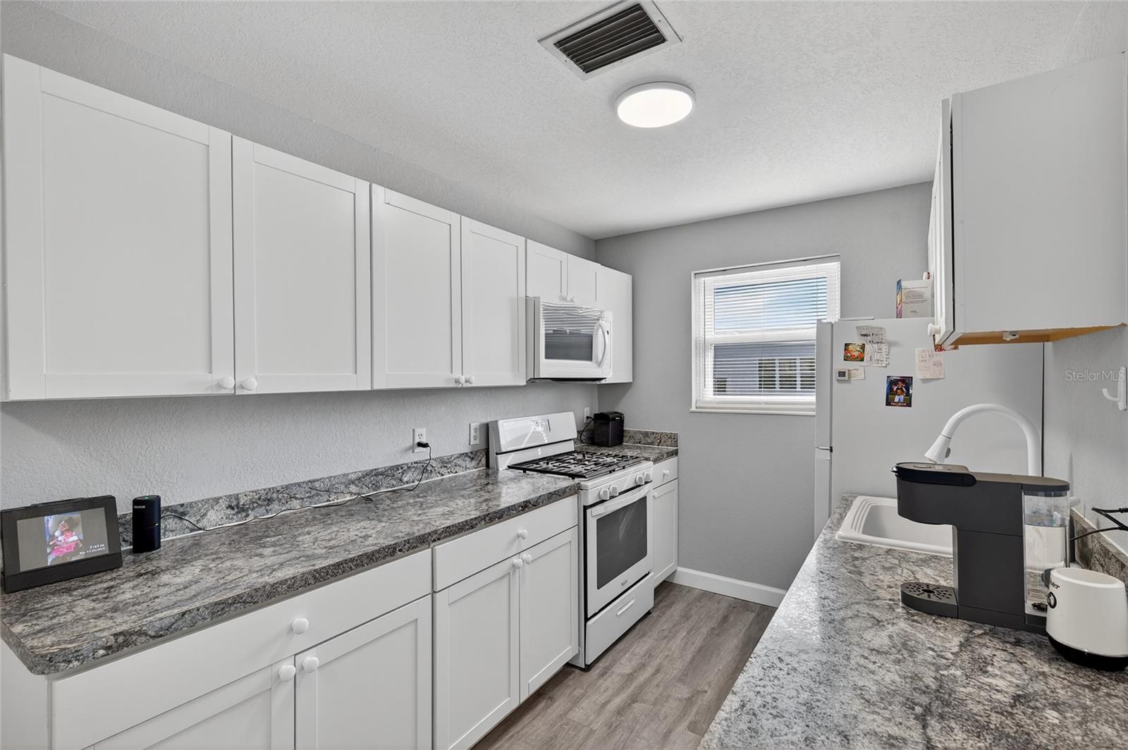 Image 13 of 41 For 5521 80th Street N 511