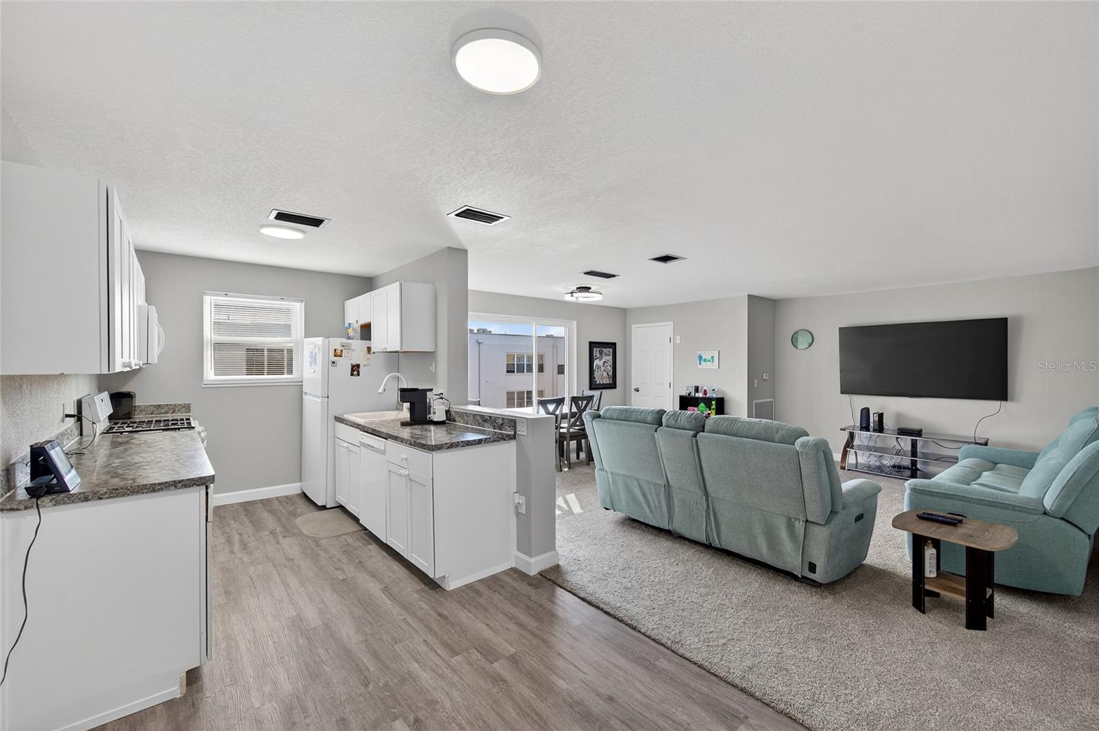 Image 7 of 41 For 5521 80th Street N 511