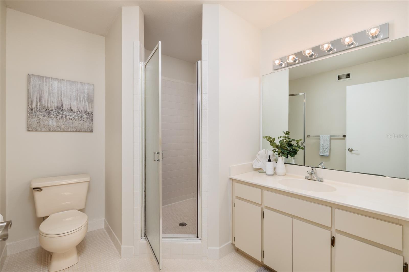 Image 20 of 61 For 2220 Spanish Drive 36