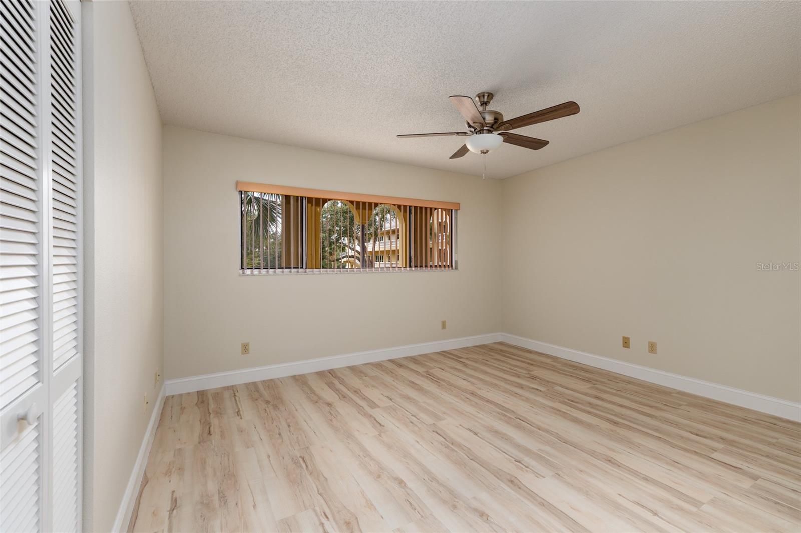 Image 22 of 61 For 2220 Spanish Drive 36