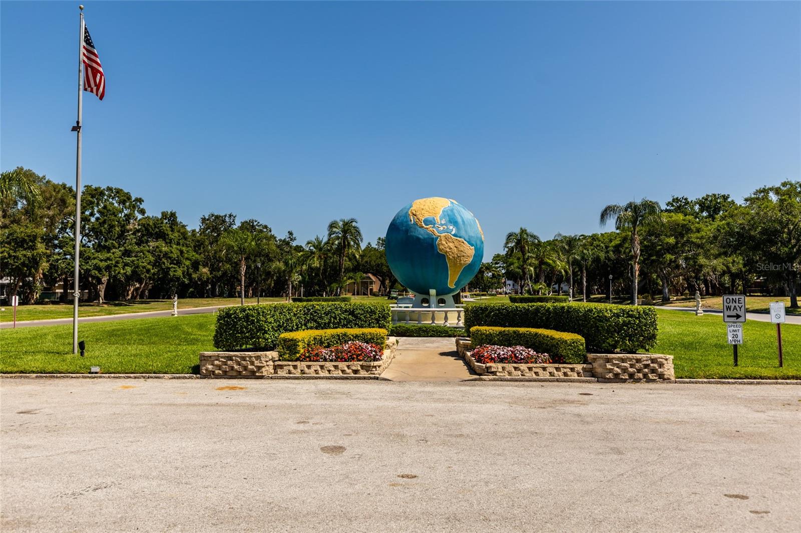 Image 25 of 61 For 2220 Spanish Drive 36