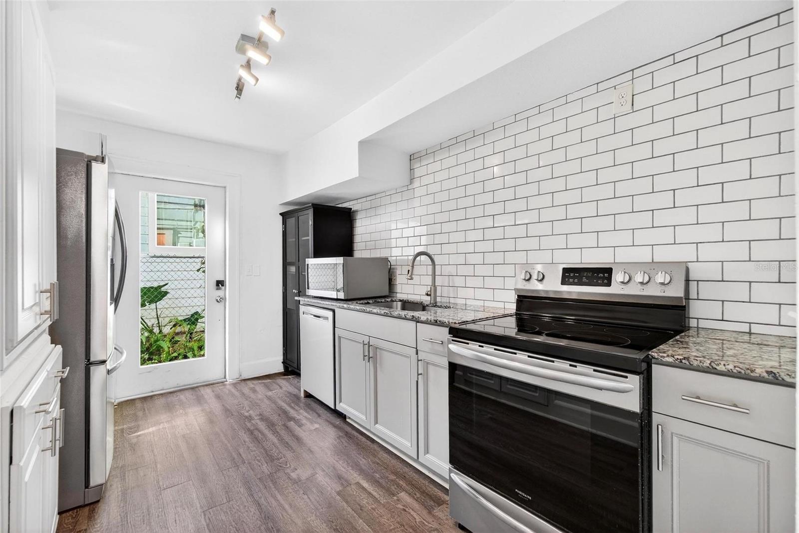 Image 14 of 25 For 2635 14th Avenue N