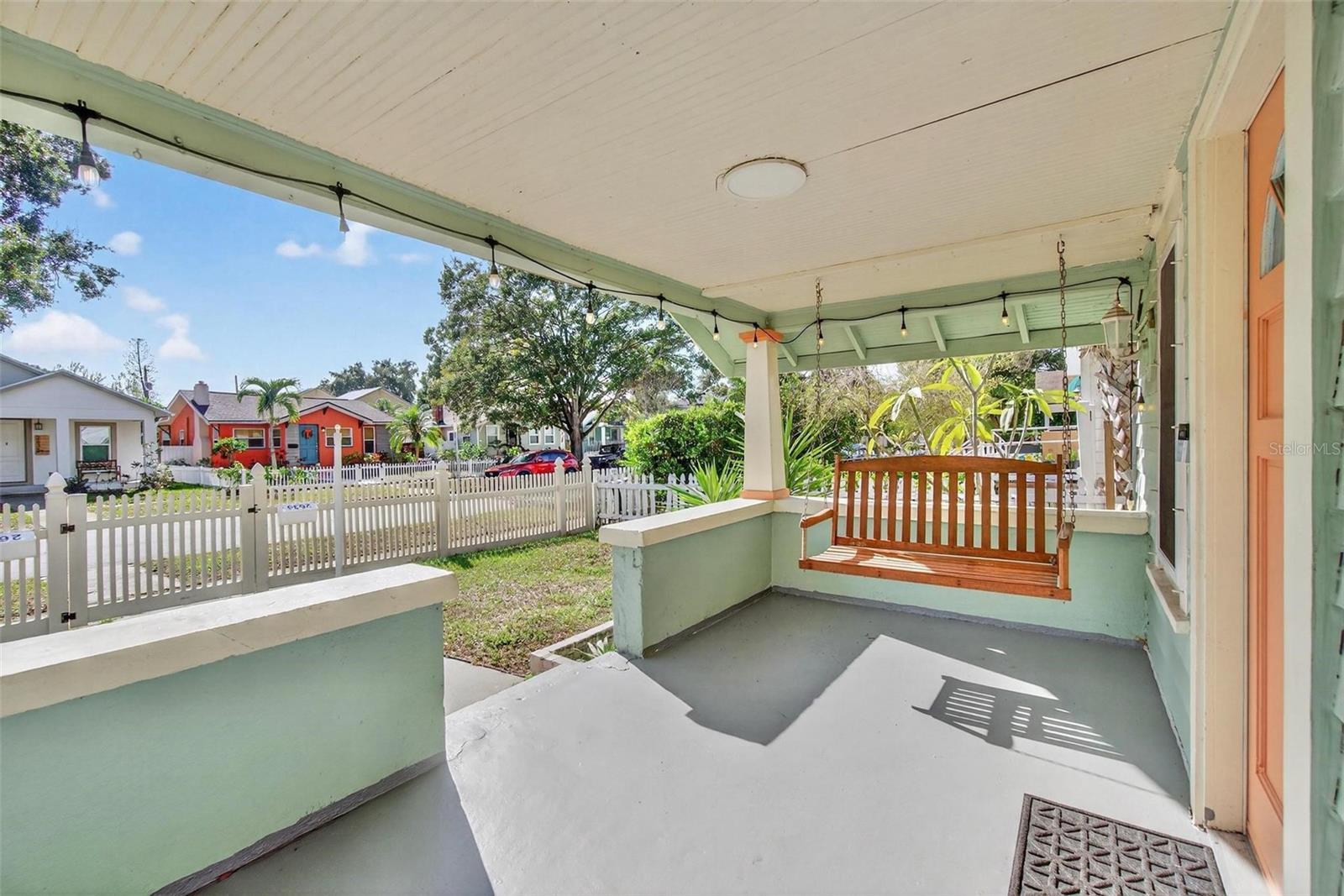 Image 5 of 25 For 2635 14th Avenue N