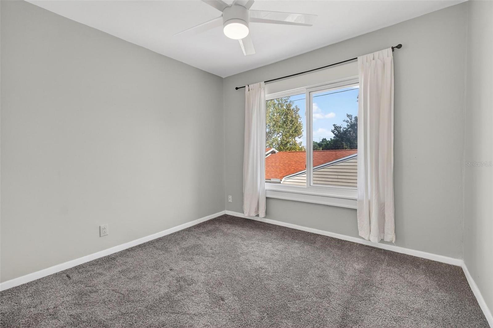 Image 7 of 25 For 2635 14th Avenue N