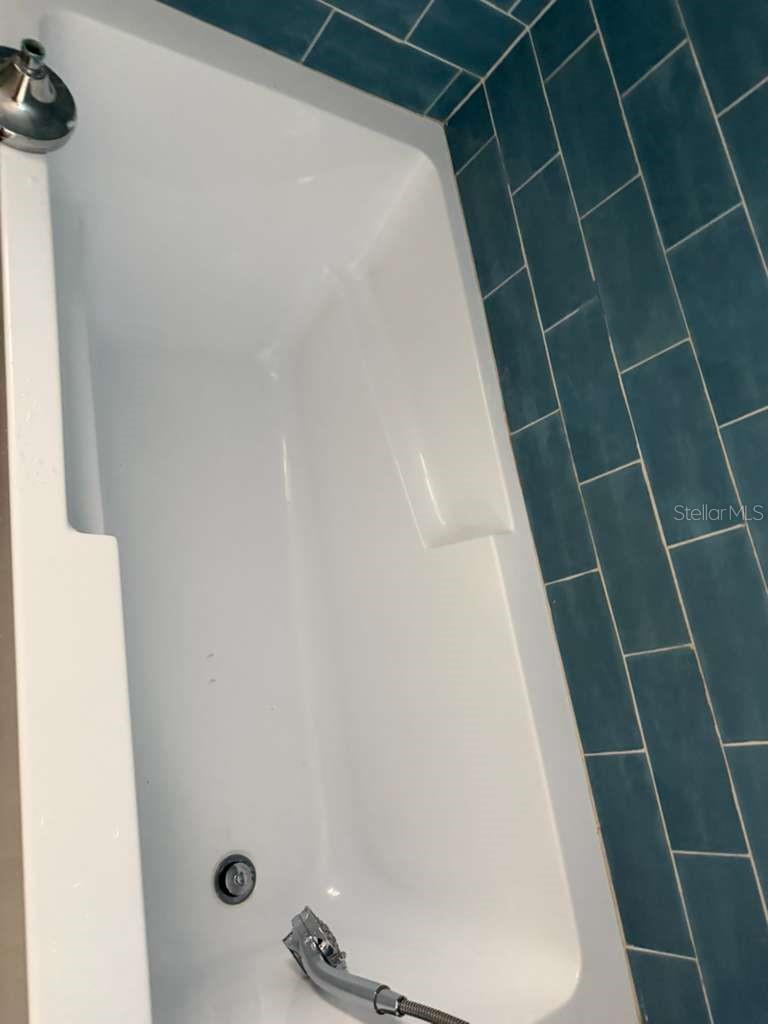 Image 13 of 43 For 5215 17th Avenue