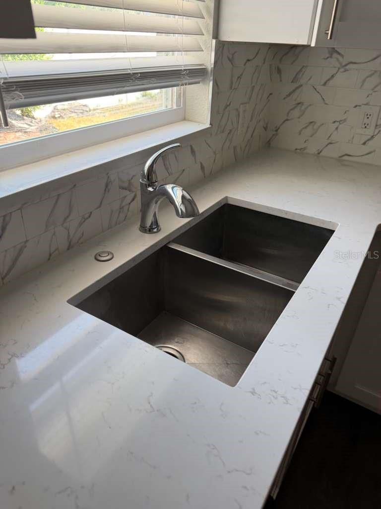 Image 21 of 43 For 5215 17th Avenue