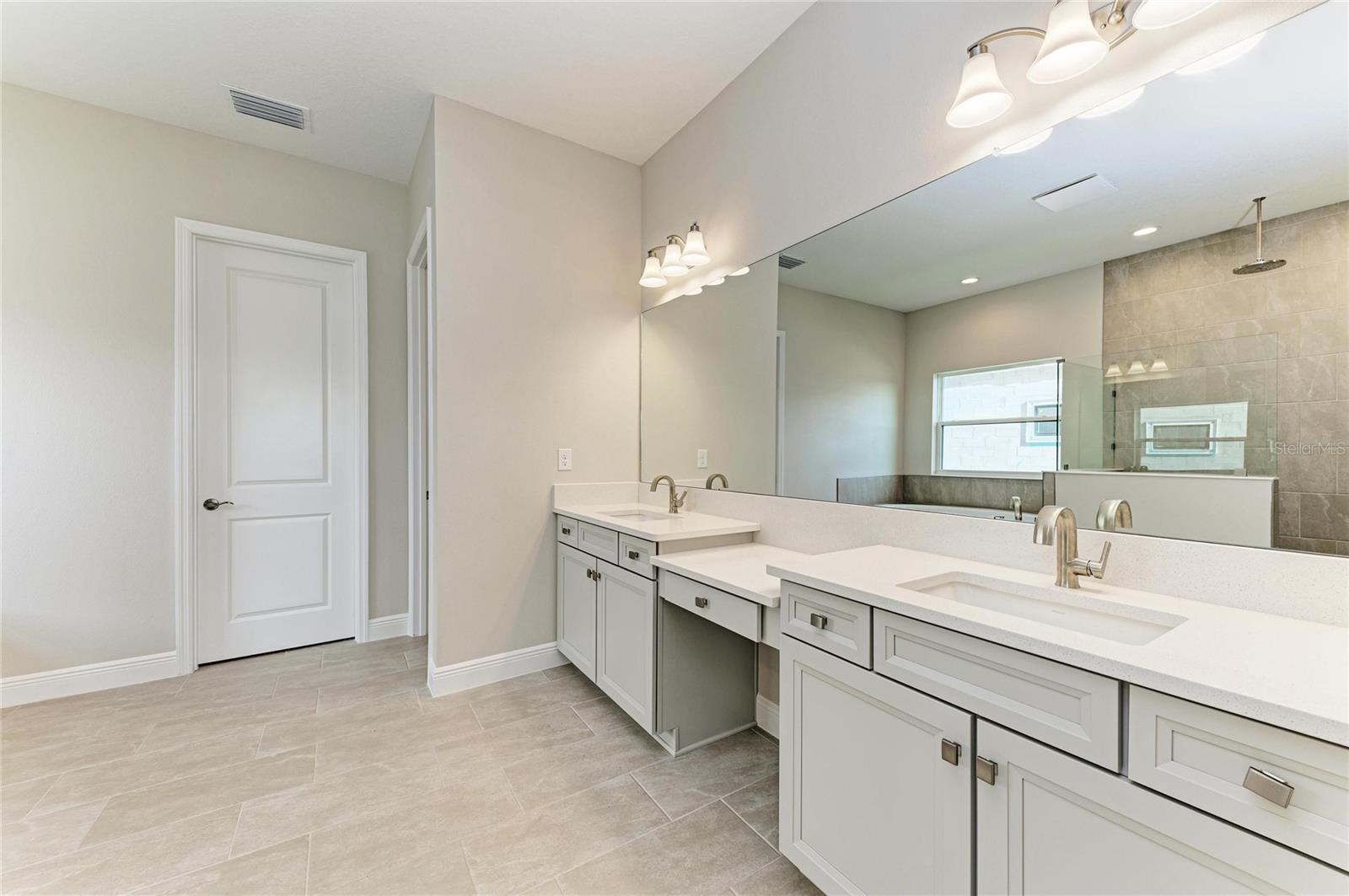 Image 7 of 38 For 35564 Big Hawk Drive