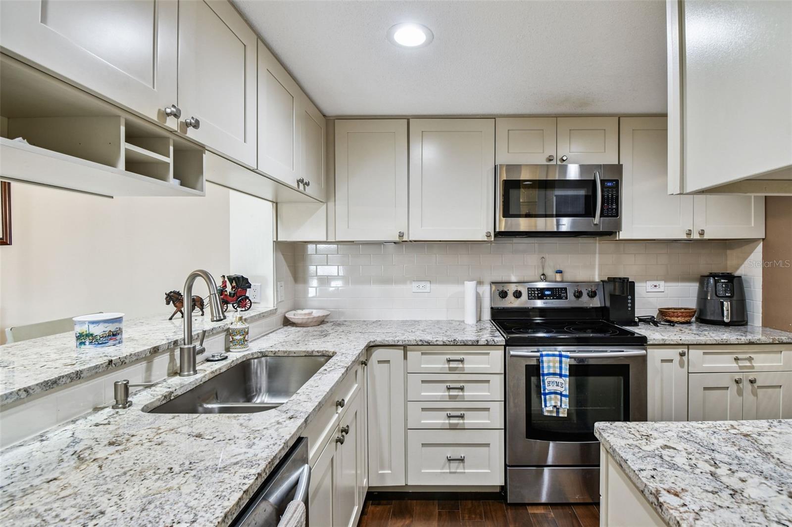 Image 18 of 57 For 36750 Us Highway 19 N 04102