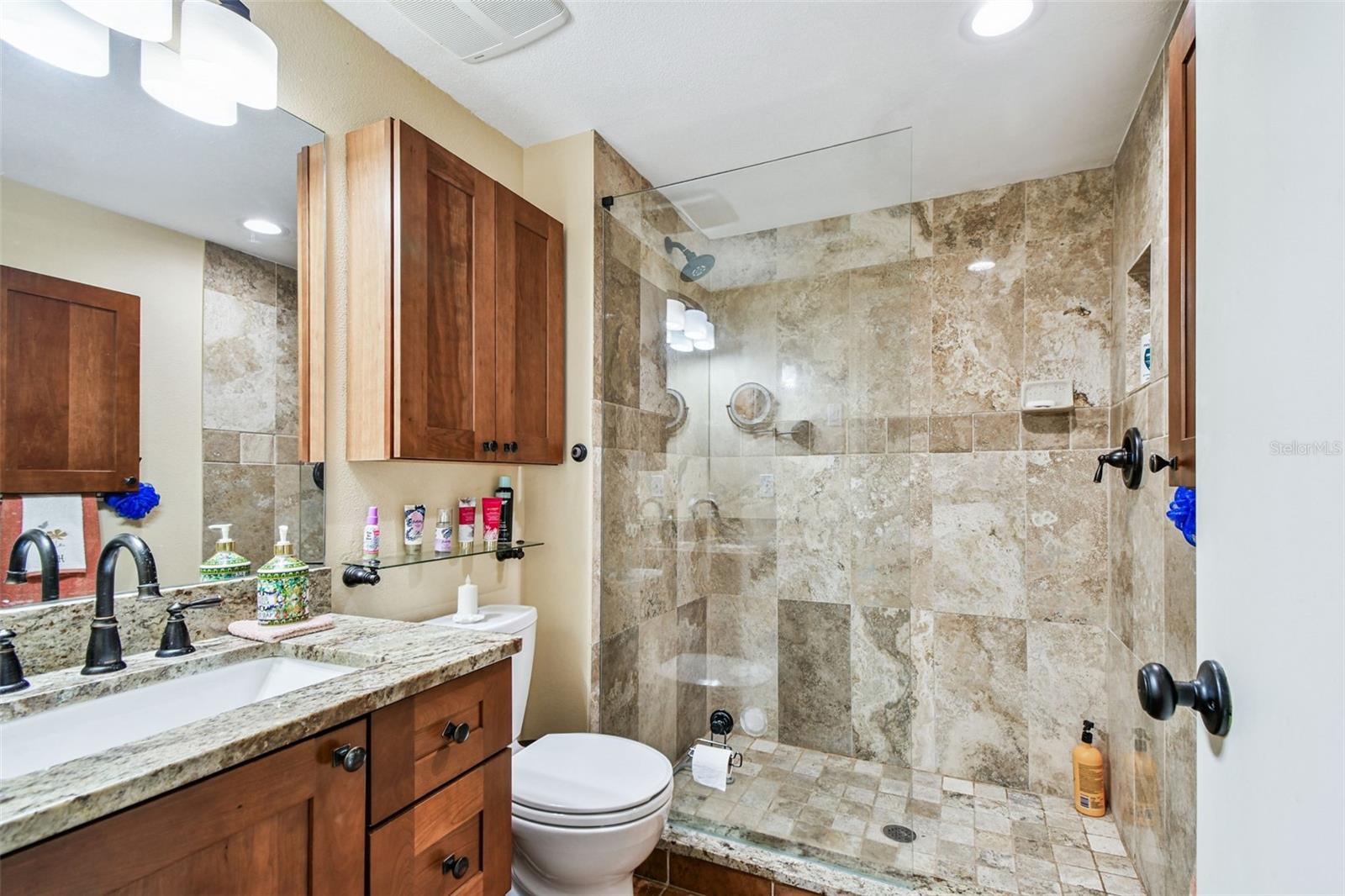 Image 24 of 57 For 36750 Us Highway 19 N 04102