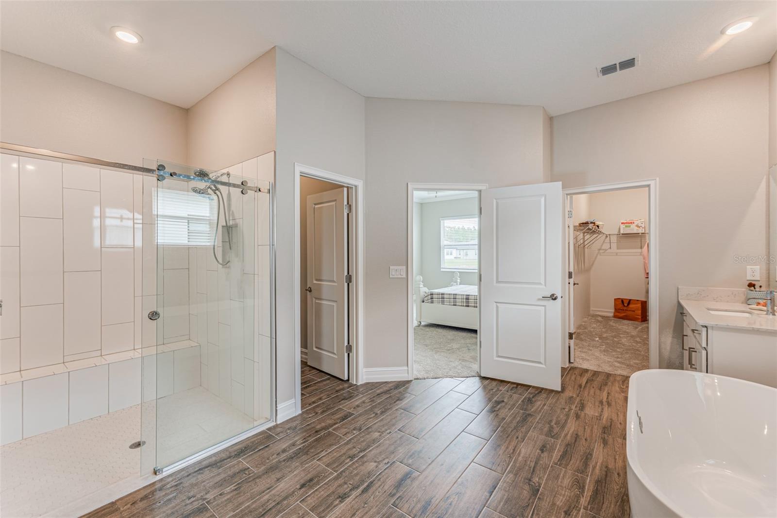 Image 29 of 56 For 21378 Snowy Orchid Terrace