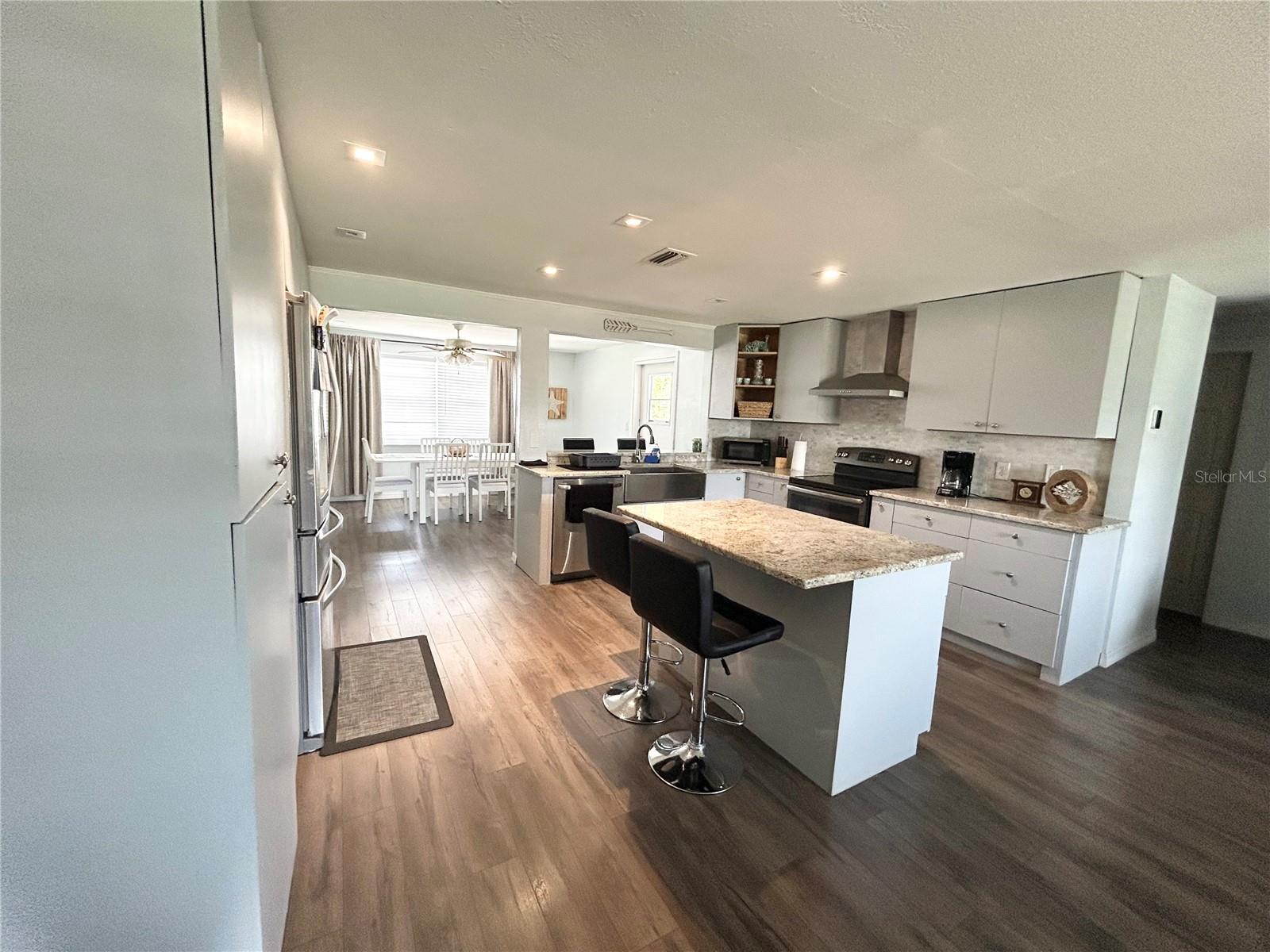 Image 3 of 17 For 8656 Magnolia Drive