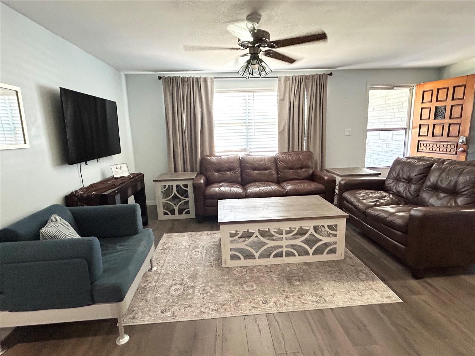 Image 4 of 17 For 8656 Magnolia Drive