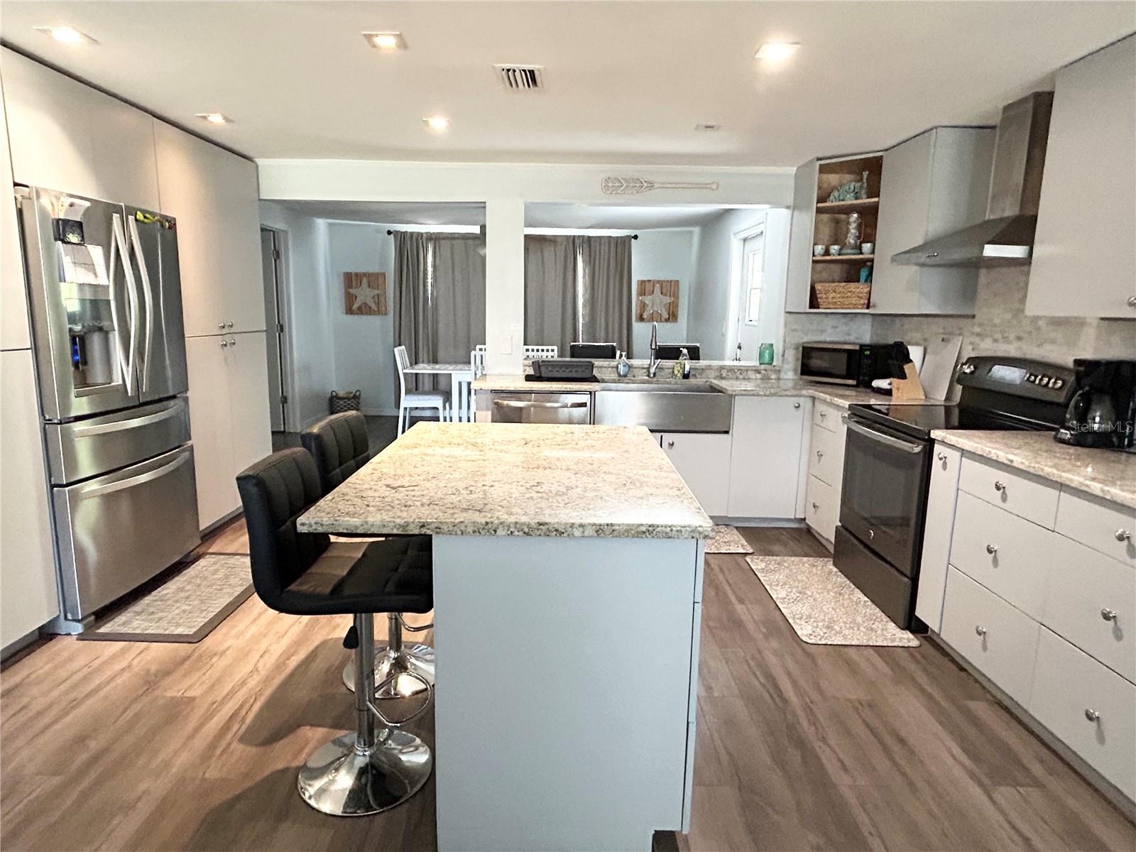 Image 5 of 17 For 8656 Magnolia Drive