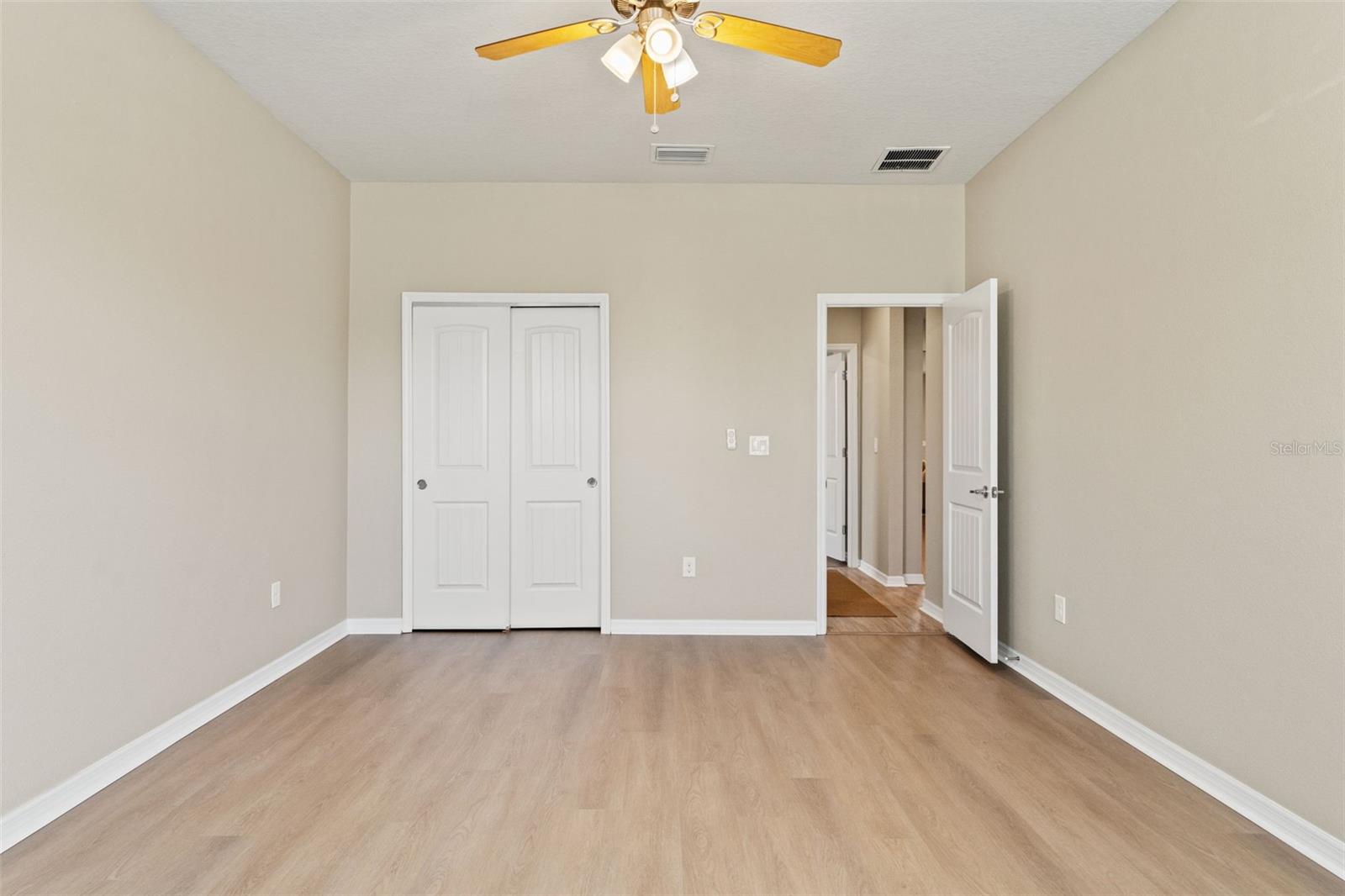 Image 27 of 69 For 8012 Olive Brook Drive