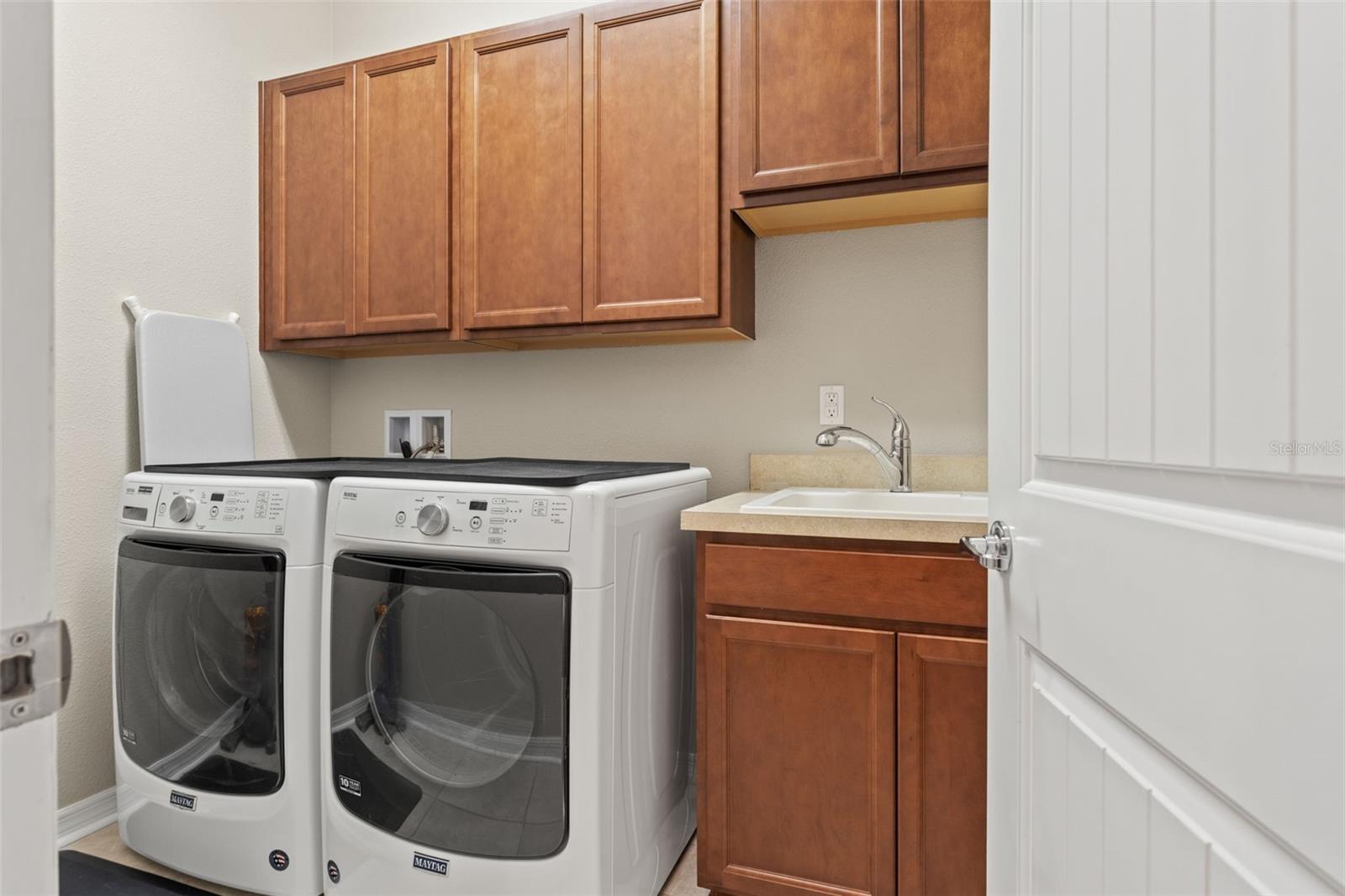 Image 36 of 69 For 8012 Olive Brook Drive