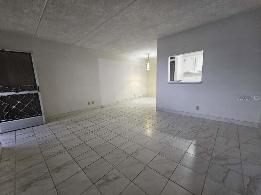 Image 16 of 17 For 400 Village Green Circle W 205