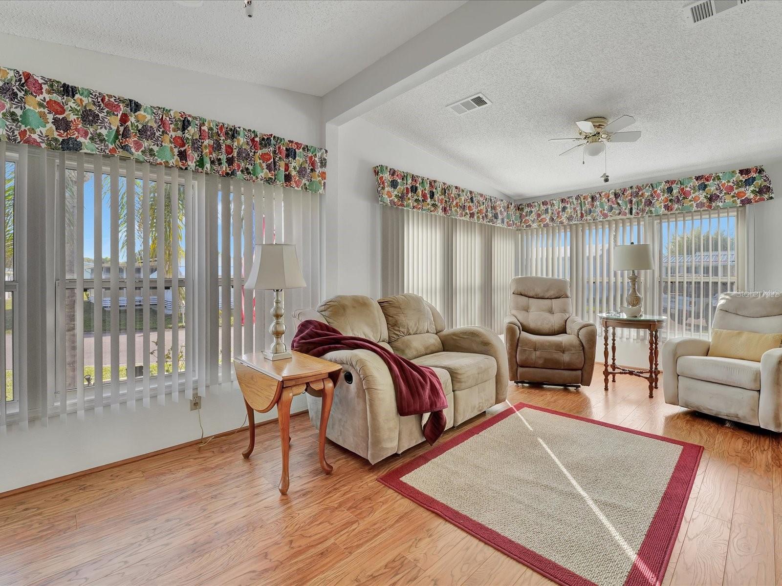 Image 9 of 35 For 118 Saint Pierres Way