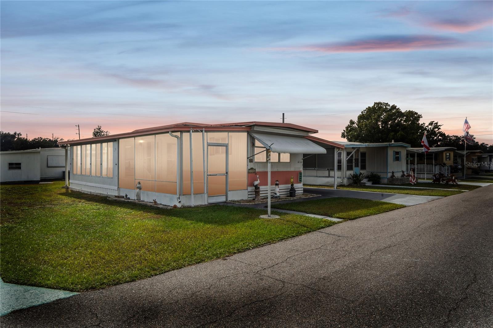 Listing photo id 0 for 38536 Remora Avenue