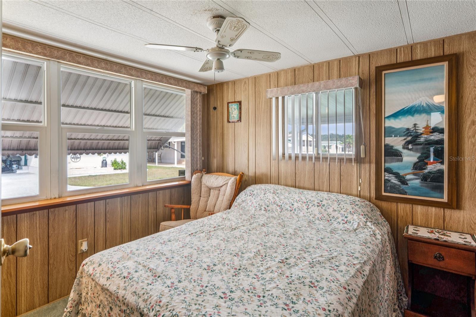 Listing photo id 18 for 38536 Remora Avenue