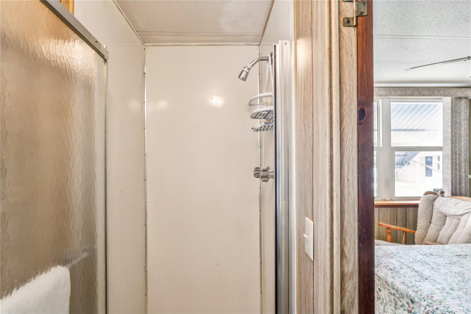 Listing photo id 20 for 38536 Remora Avenue