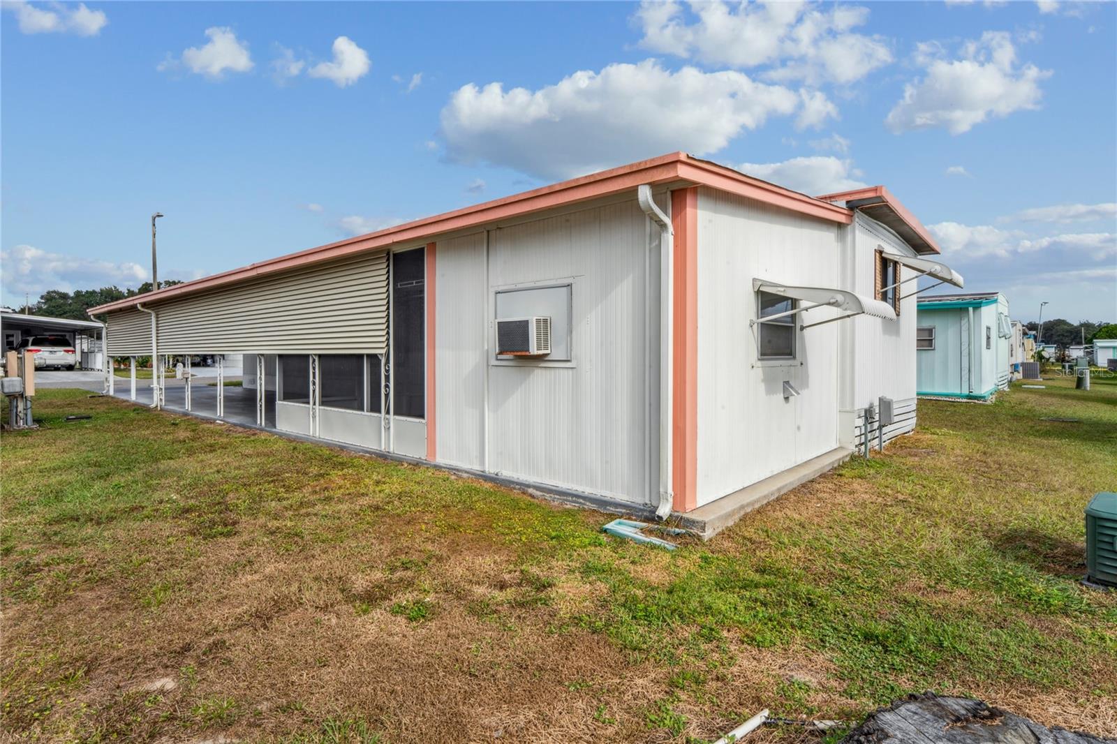 Listing photo id 33 for 38536 Remora Avenue