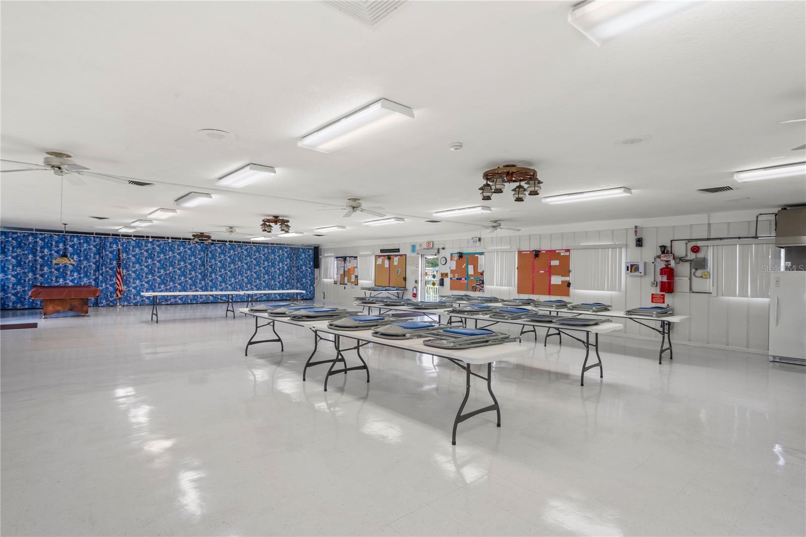 Listing photo id 35 for 38536 Remora Avenue