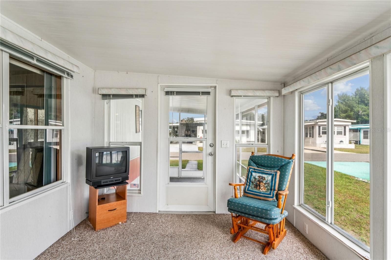 Listing photo id 4 for 38536 Remora Avenue