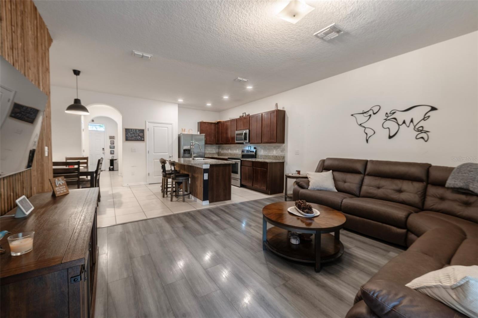 Image 10 of 28 For 3327 Pleasant Willow Court