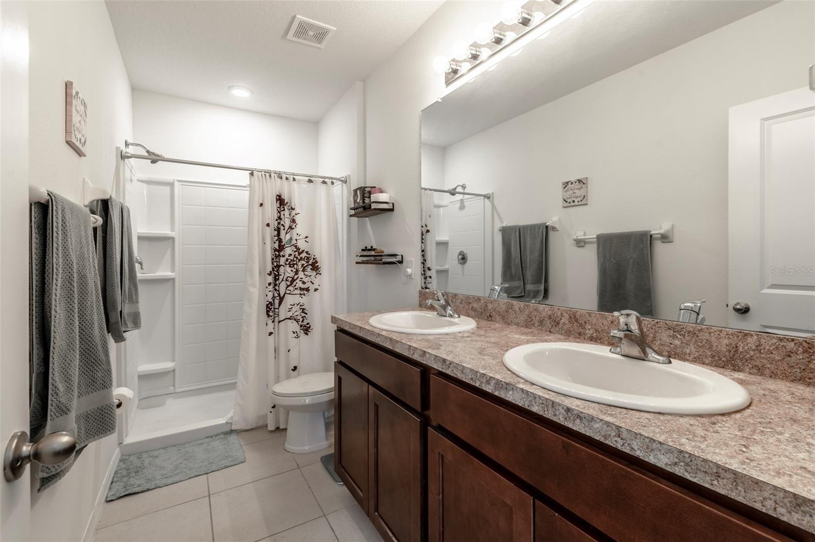 Image 18 of 28 For 3327 Pleasant Willow Court