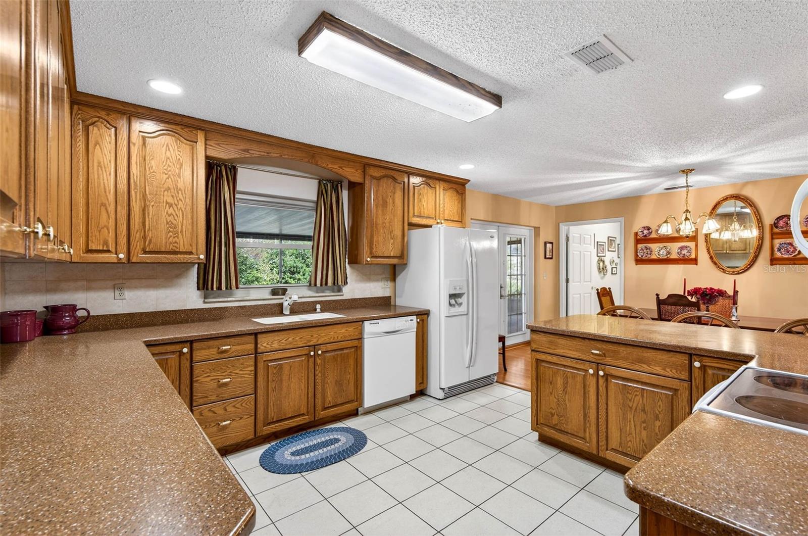 Listing photo id 11 for 37821 Willingham Avenue