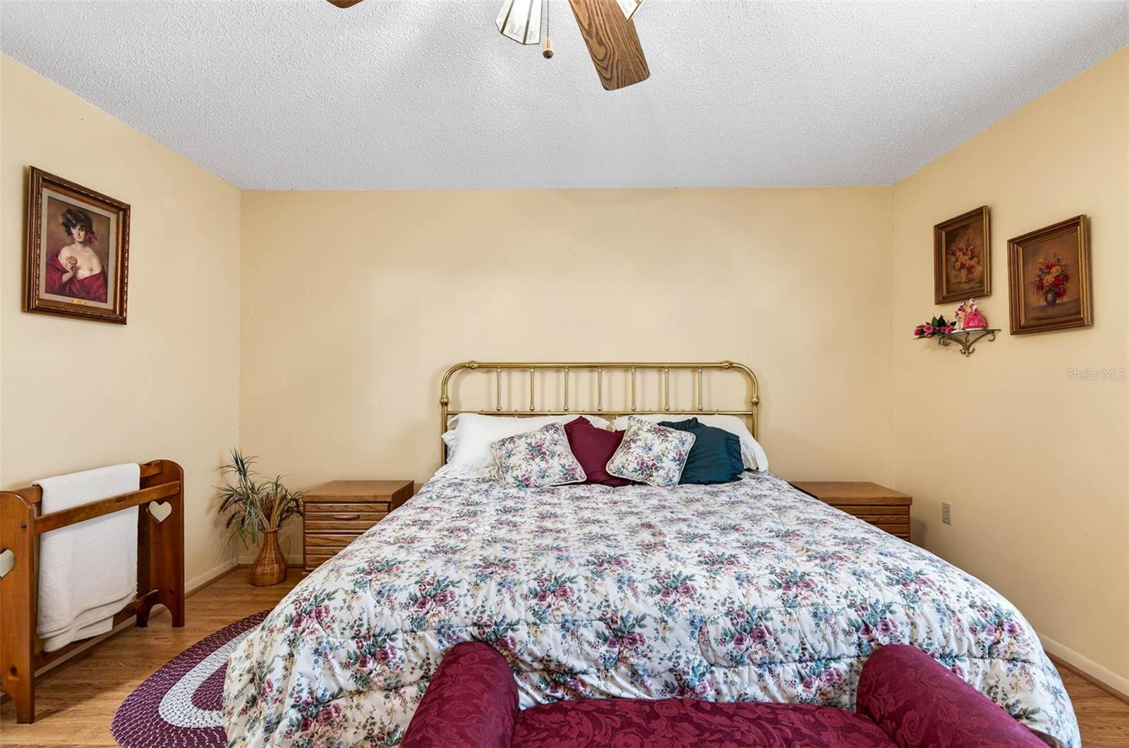 Listing photo id 16 for 37821 Willingham Avenue