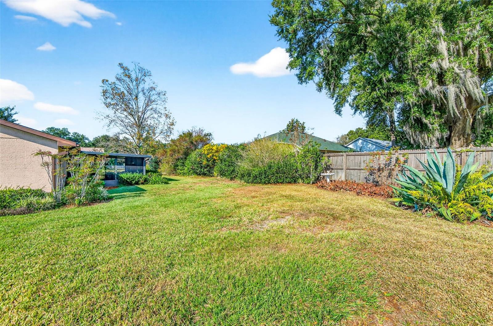 Listing photo id 29 for 37821 Willingham Avenue