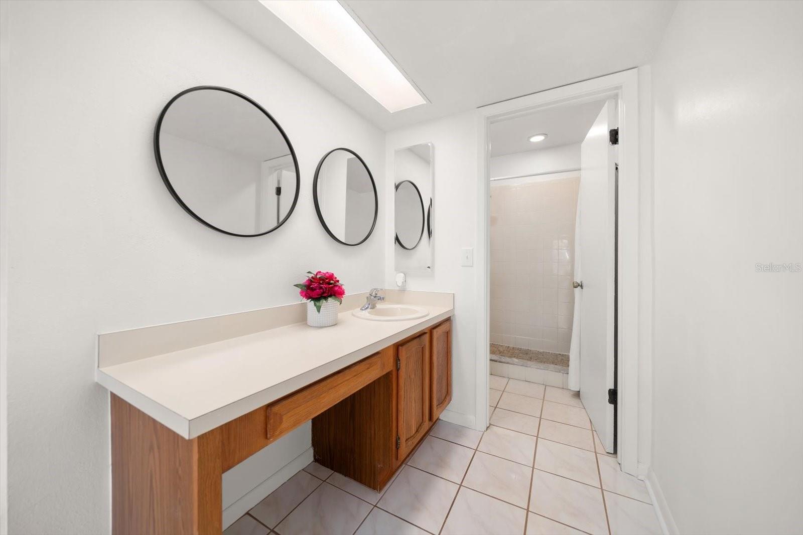 Image 13 of 48 For 100 Grand Boulevard 205