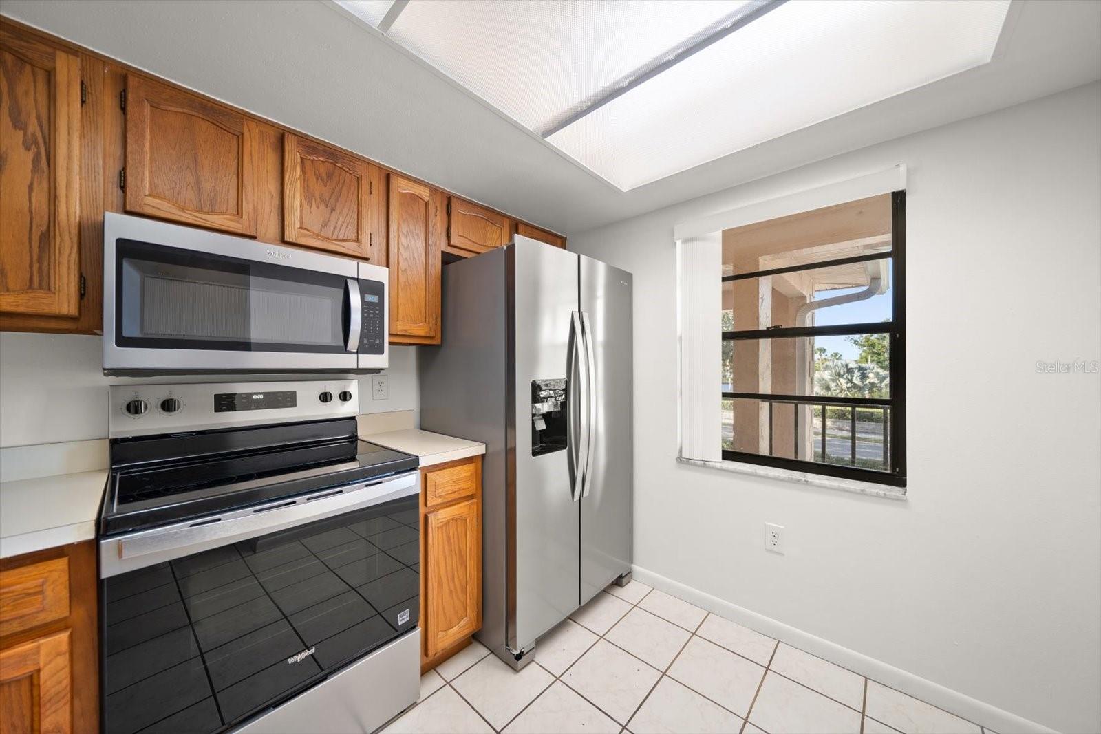 Image 28 of 48 For 100 Grand Boulevard 205