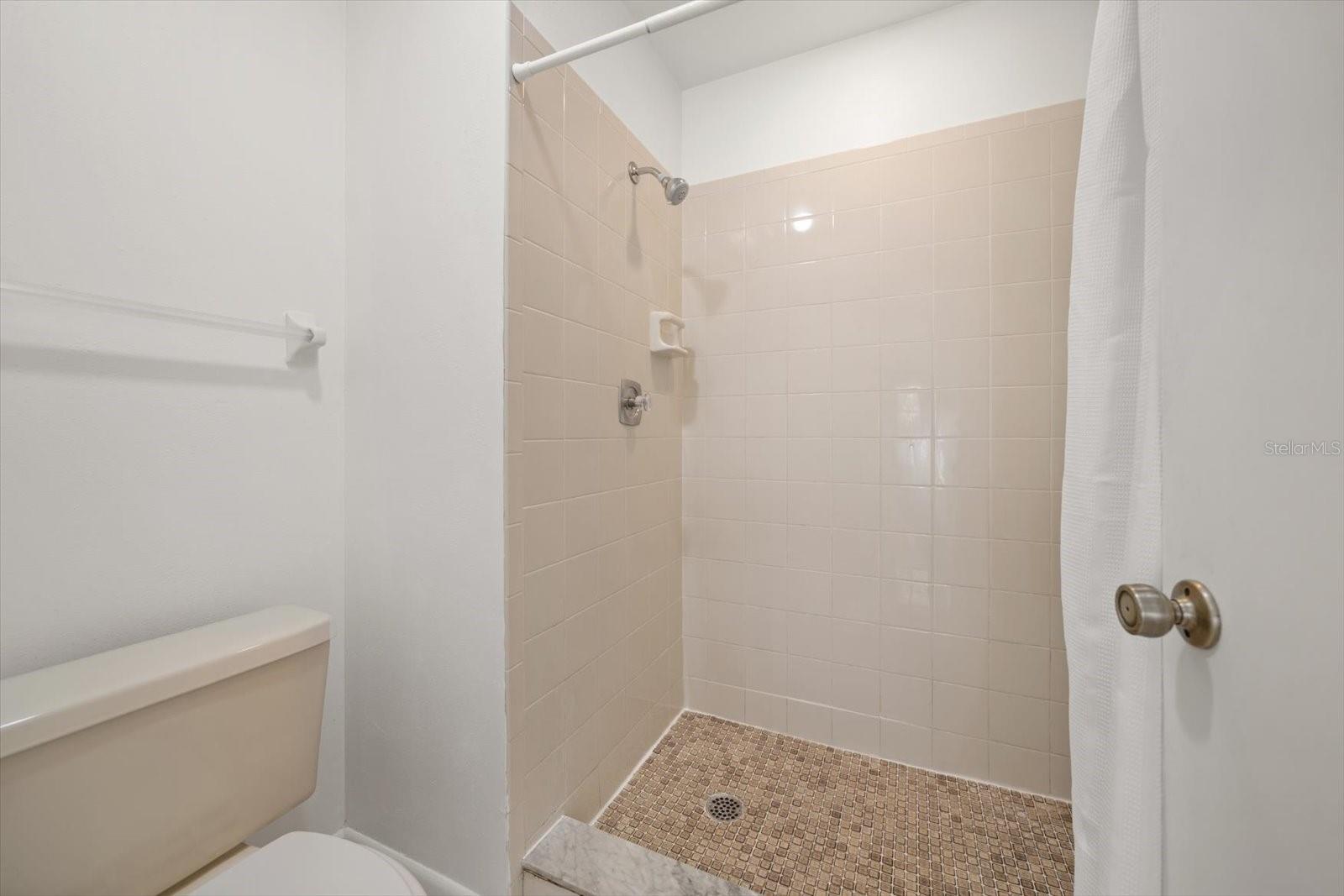 Image 31 of 48 For 100 Grand Boulevard 205