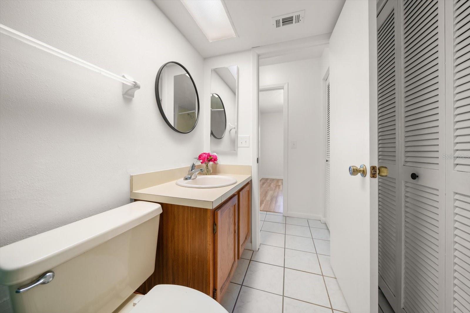 Image 33 of 48 For 100 Grand Boulevard 205