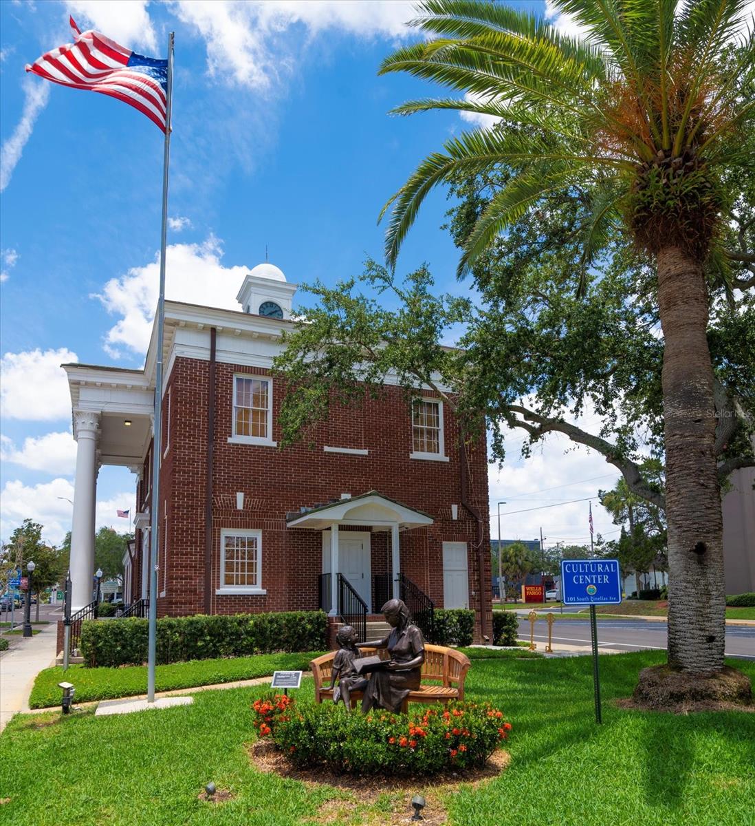 Image 41 of 48 For 100 Grand Boulevard 205