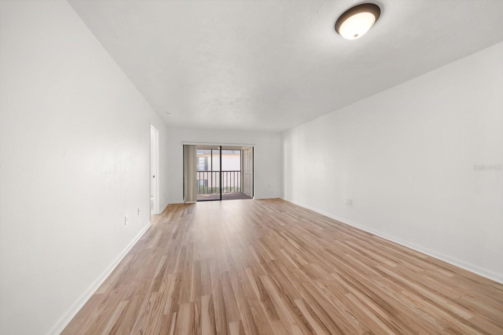 Image 5 of 48 For 100 Grand Boulevard 205