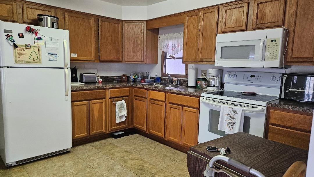 Image 6 of 18 For 8300 Seminole Boulevard 338