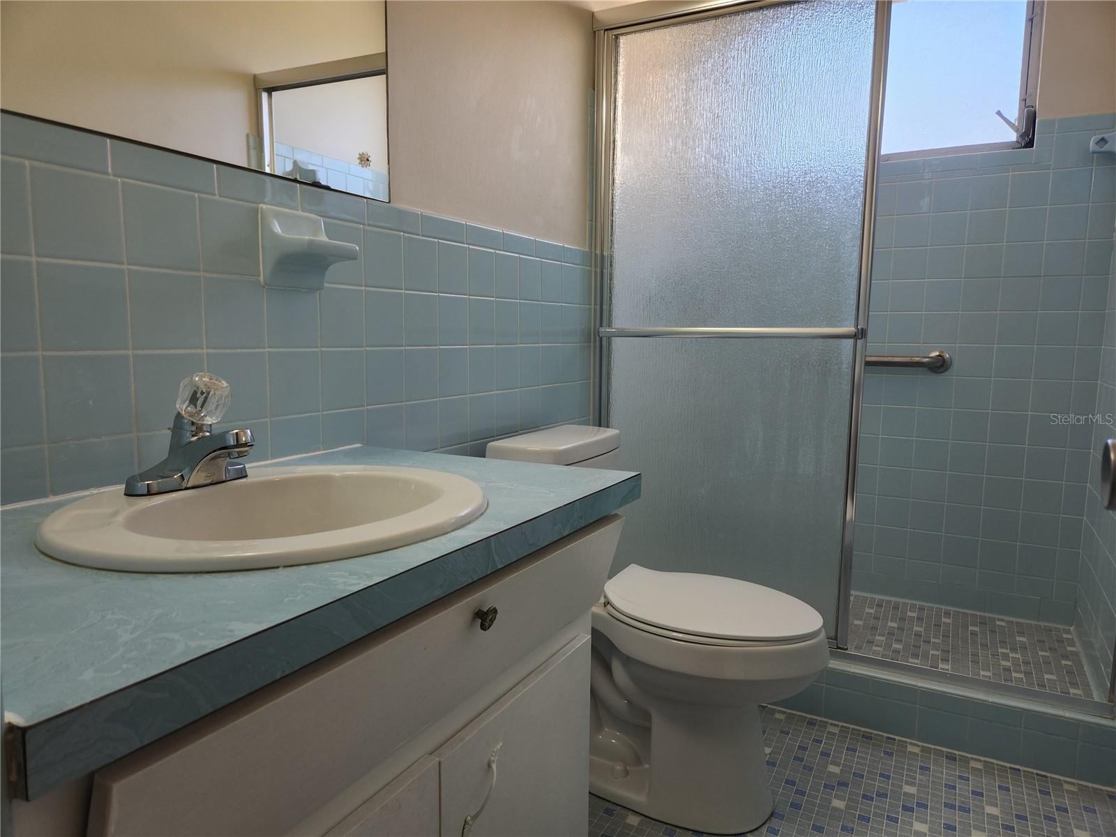 Image 10 of 24 For 2402 Ecuadorian Way 30