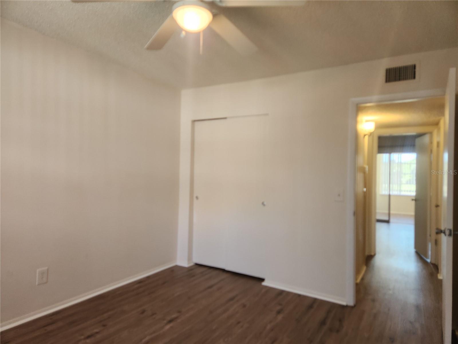 Image 11 of 24 For 2402 Ecuadorian Way 30