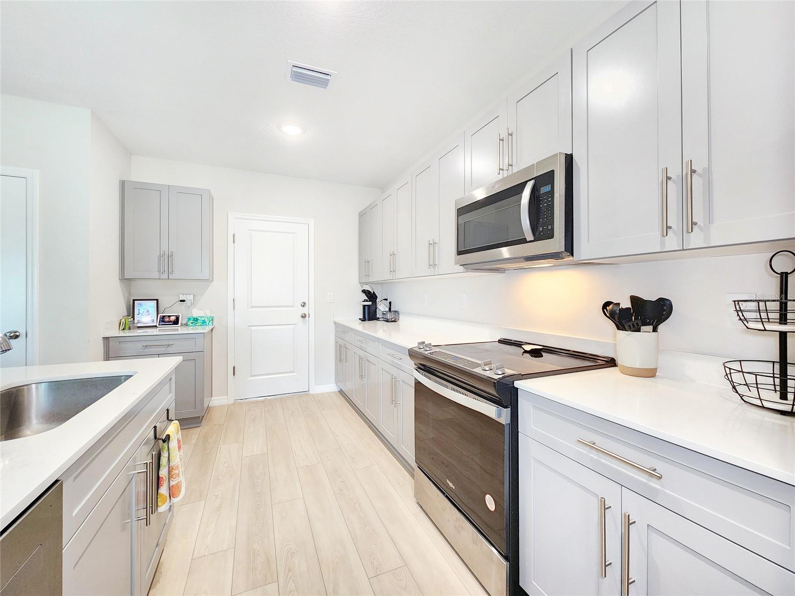 Image 16 of 53 For 37114 Sagemoor Drive