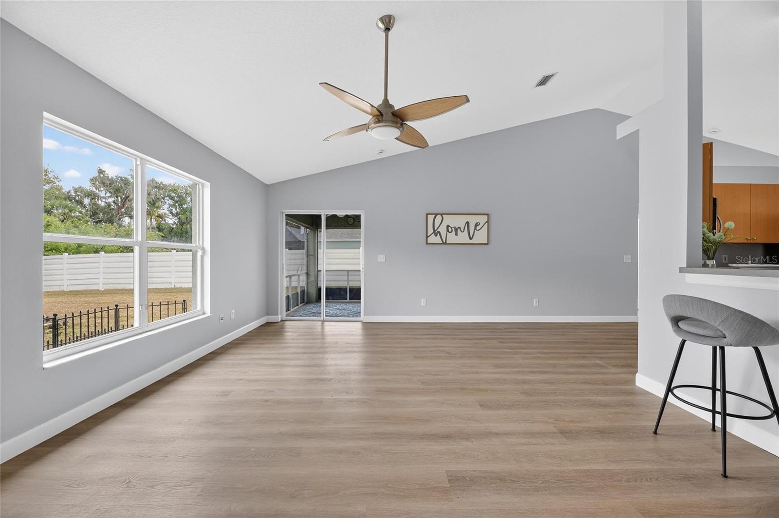 Image 22 of 37 For 7134 87th Lane