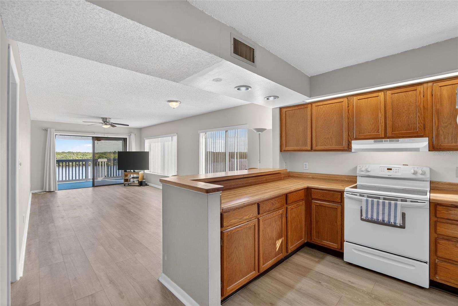 Image 11 of 95 For 813 Bahia Del Sol Drive 34